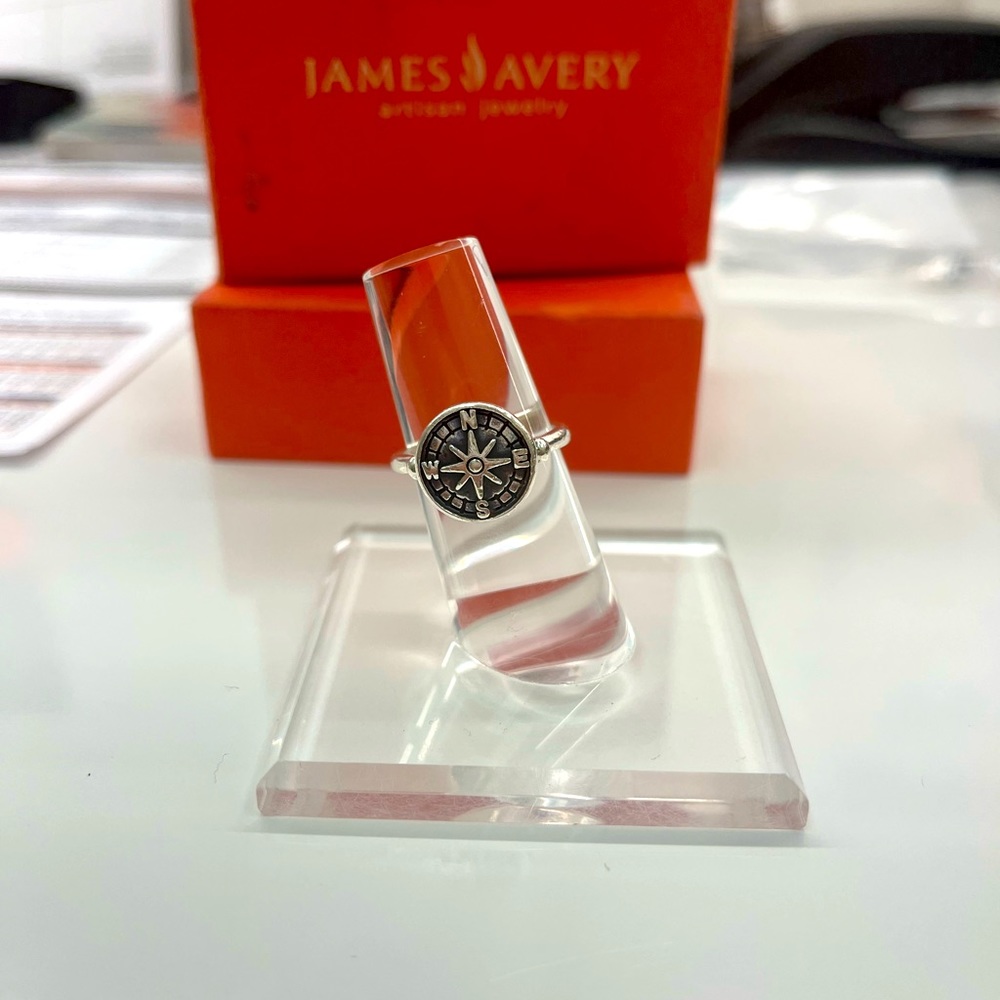 James Avery life’s journey ring, in perfect condition sz.6.5